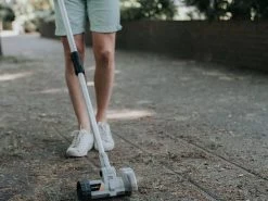 Batavia - Pulisci Fughe A Batteria - Due Spazzole In Dotazione - SENZA BATTERIA E CARICABATTERIA -Cura Del Giardino batavia pulisci fughe a batteria due spazzole in dotazione senza batteria e caricabatteria pulisci fughe a batteria batavia con batteria 18v 2ah 32783 5 1643878129 IMG 61fb96f17b028