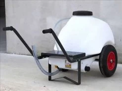 Carriola Irrorazione Con Cisterna 120 Lt Per Applicazione Pompa A Scoppio Comet Con Gancio -Cura Del Giardino carriola irrorazione con cisterna 120 lt per applicazione pompa a scoppio comet con gancio carriola irrorazione comet con cisterna 120 lt 9406 1 1664198512 IMG 6331a770298bc
