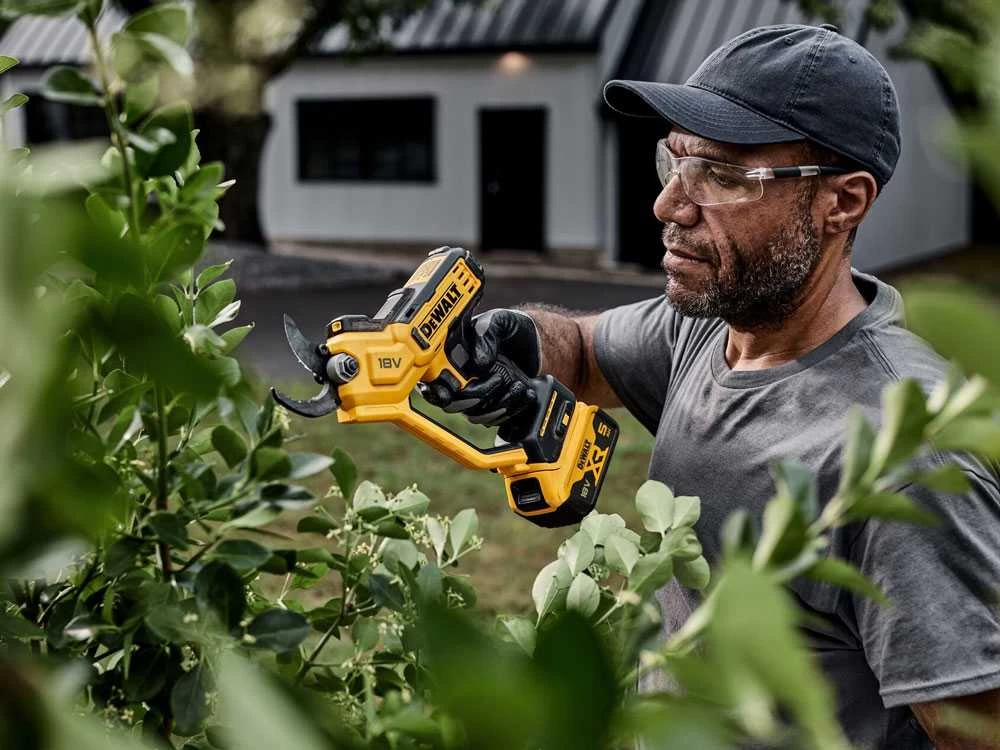 DeWalt DCMPP568P1-QW - Forbice Elettrica Da Potatura - 18V 5.0Ah 6 DeWalt DCMPP568P1-QW - Forbice Elettrica Da Potatura - 18V 5.0Ah - immagine 4