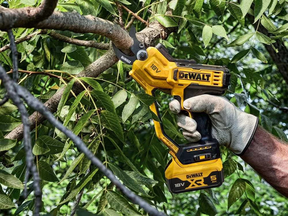 DeWalt DCMPP568P1-QW - Forbice Elettrica Da Potatura - 18V 5.0Ah 13 DeWalt DCMPP568P1-QW - Forbice Elettrica Da Potatura - 18V 5.0Ah - immagine 11