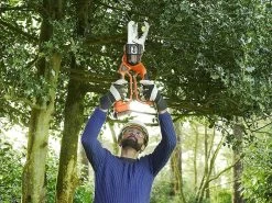 Black & Decker Potatore Manuale A Batteria Black&Decker Alligator GKC1000L - Batteria 18V 2Ah -Cura Del Giardino potatore manuale a batteria black decker alligator gkc1000l batteria 18v 2ah potatore black decker alligator gkc1000l 36024 9 1659347141 IMG 62e7a0c5d059b