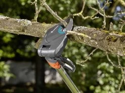 StarCut 410 Plus - Forbicione Gardena - Troncarami Su Asta Telescopica Da 230-410 Cm - Ø 32mm -Cura Del Giardino starcut 410 plus forbicione gardena troncarami su asta telescopica da 230 410 cm 32mm forbice troncarami lunga su asta di prolunga 12922 0 1523267808 image 1