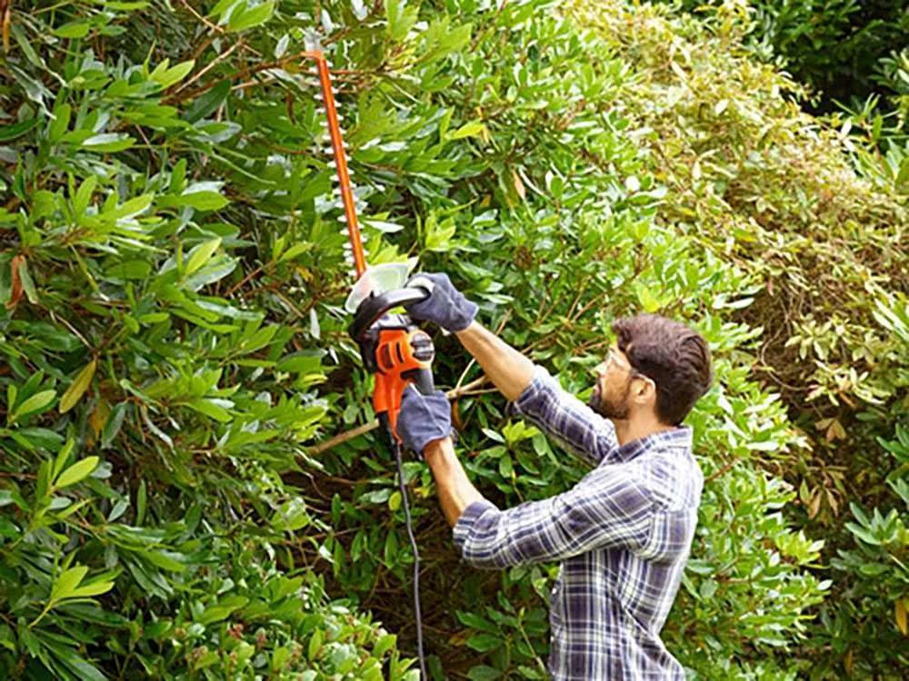 Tagliasiepi Elettrico Black & Decker BEHTS401C10-QS - 500W - Lunghezza Lama 55cm - immagine 3